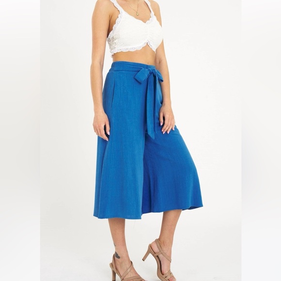 FABULOUS TIE KNOT LINEN CAPRI PANTS - Picture 7 of 7